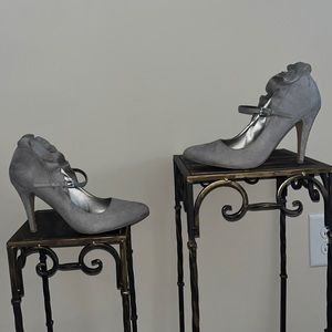 Newport News Suede Gray Mary Jane heels Size 8.5